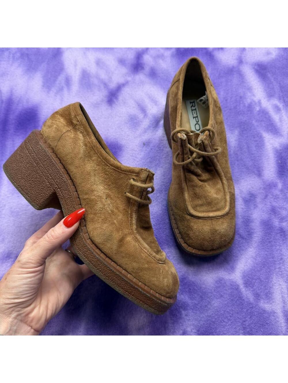 Vtg 90s y2k 70s inspired tan lace up suede loafers